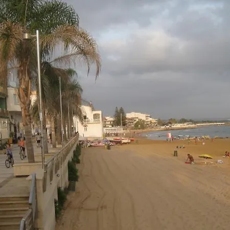 Holiday home Casa Vacanze Le Rose Marina di Ragusa